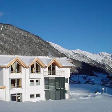 住宿加早餐酒店 Adrian 3*