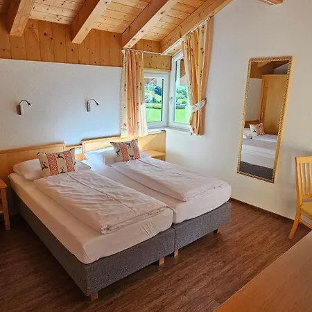 Adrian Bed and breakfast 3*