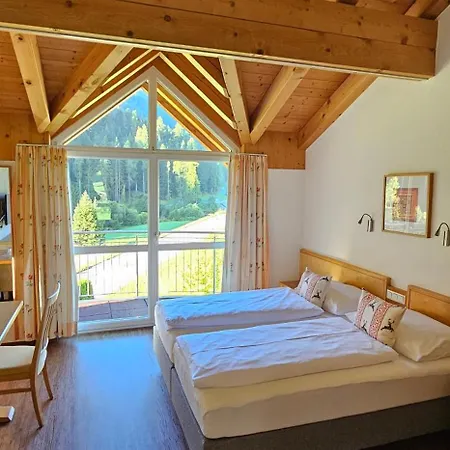 Adrian Bed and breakfast 3*