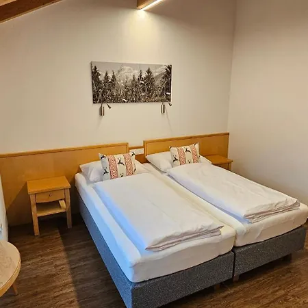 Bed and breakfast Adrian 3*