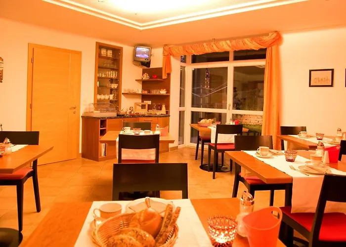 Adrian سانكت أنتون ام ارلبرغ