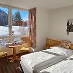Adrian فندق مبيت وإفطار 3*